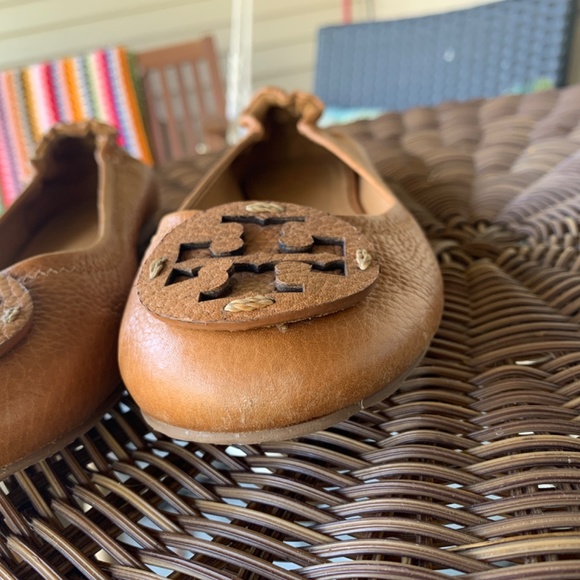 Tory Burch Reva Camel Flats - Picture 5 of 5